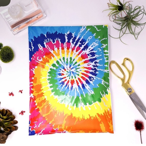 Set of 20 - 10”x13” Tie Dye Poly Mailers - Picture 3 of 3